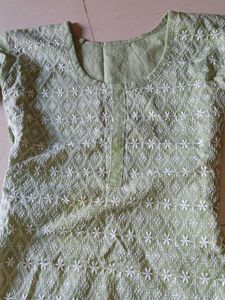 Elegant Green Embroidered Kurta