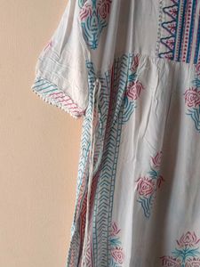 Nayra cut Floral Print Casual kurti Pant set