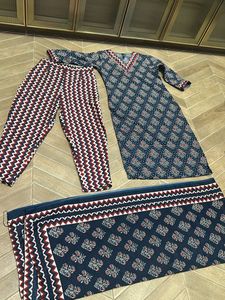 Navy blue &amp; red printed Kurta with Trousers &amp; dupa