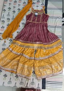 Price Drop 😍✨Beautiful Sahara ,Kurti With Dupatta