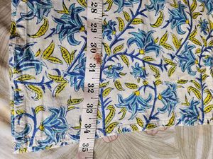 Gulab Chand Sleeveless Kurti