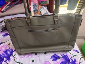 Elegant Tote Bag with laptop sleeve