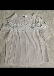 White Cold Shoulder Top 😍