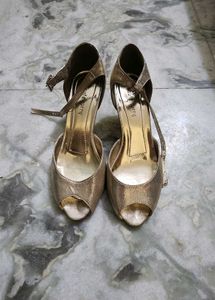 Haute Curry Golden Peeptoe Heels