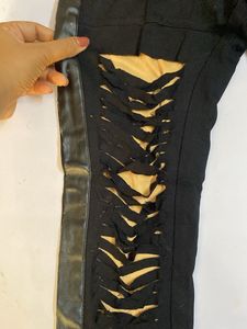 Ripped Black Jegging