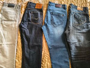 Men's Assorted Jeans Bundle