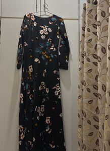 Floral Maxi Dress Size : Bust 32 XS