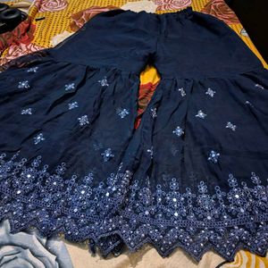 Ethnic Women&#39;s Navy Blue Kurta Palazzo Set