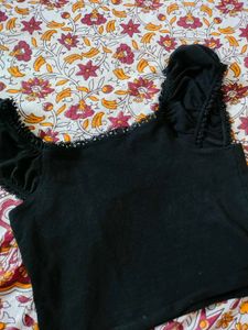 Colin&#39;s Lace Detailed Black Crop Top