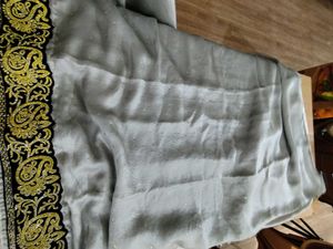 Silver With Black Saree (Women&#39;s)