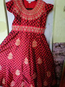 Entic Gown