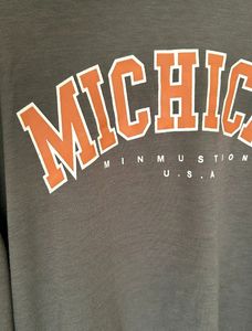 BRAND: URBANIC sweatshirt Size : M