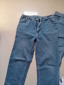 combo of 2 skinny blue jeans