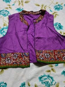 3 Sleeveless Overcoat