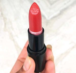 Weightless Creame Finish Lipstick