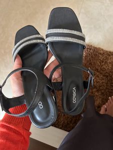 Corsica Women Grey Black Sandal