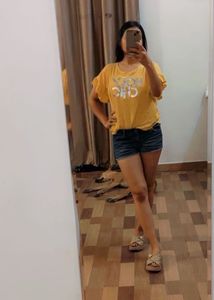 Sexy Set Of Top And Shorts 🔥(price Drop )
