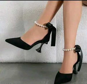 Black High Heel ⬛👠