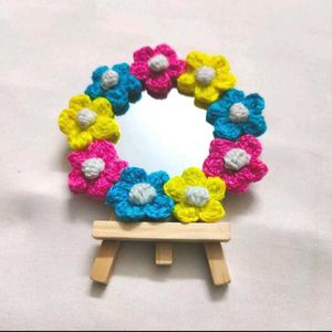 Crochet Mirror Stand