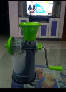 Mini Portable Juicer