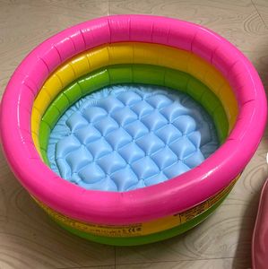 Bath Tub For Kids And Small Size Vaporizer