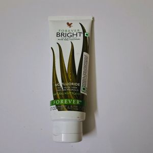 Forever Bright Aloe Vera Toothpaste