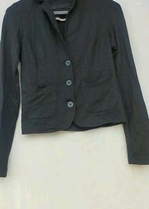 Black Blazer with Notched Lapels and Front Pockets
