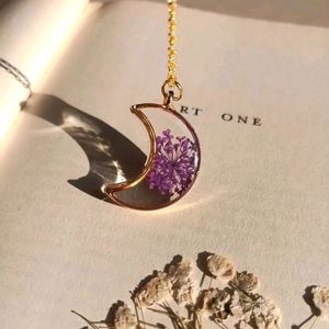 RESIN PENDANTS (real flowers)