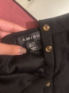 Modest black skirt