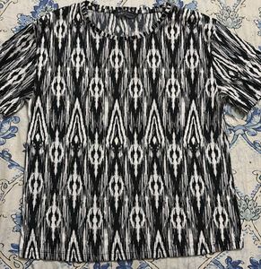 Patterned Black & White Top