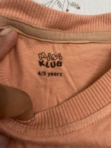 Track Pant With 4 Tshirts