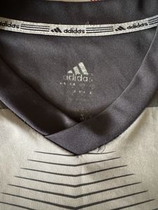 Adidas jersey tee