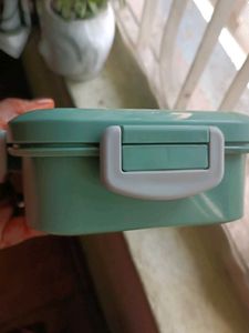 3 Compatment Luch Box