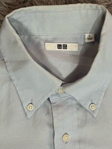 Uniqlo blue shirt