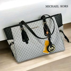 MICHAEL KORS VOYAGER MULTI COLOUR TOTE BAG