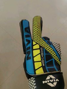 Nivia Goalkeeper Gloves