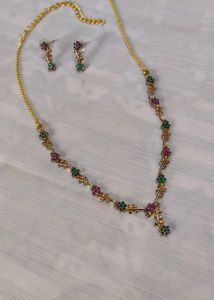 Sleek And Beautiful Necklace Set