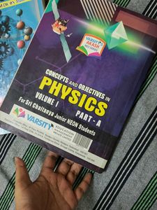 4+1 Physics Books - Sri Chaitanya