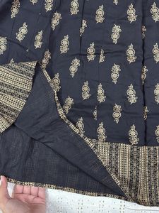 Sleeveless Gown/Dress With Golden Motifs