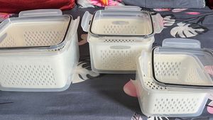 Set of 3 stackable Food Containers