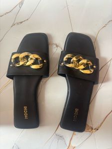 Mochi Black & Gold Chain Slides