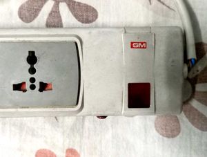 GM 4-Port Extension Box