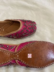 Pink Embellished Juttis