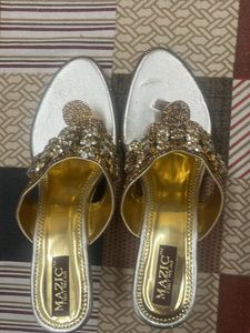 Sandle With Golden Work