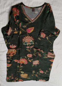 Elegant Crepe Floral Kurta Set