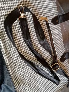 Houndstooth Shoulder Bag
