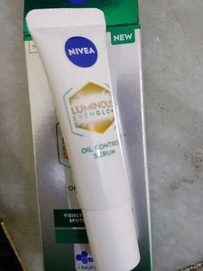 Nivea Oil Control Serum