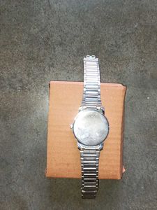 Classic Silver Chain Wristwatch