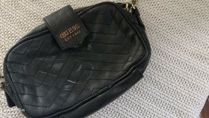 GUESS SLING BAG