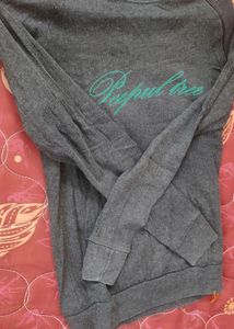 Sweater With Chain Style